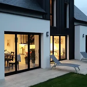 Ferienhaus Cote Cheminee 400 M De La 4 Velos, Bénodet